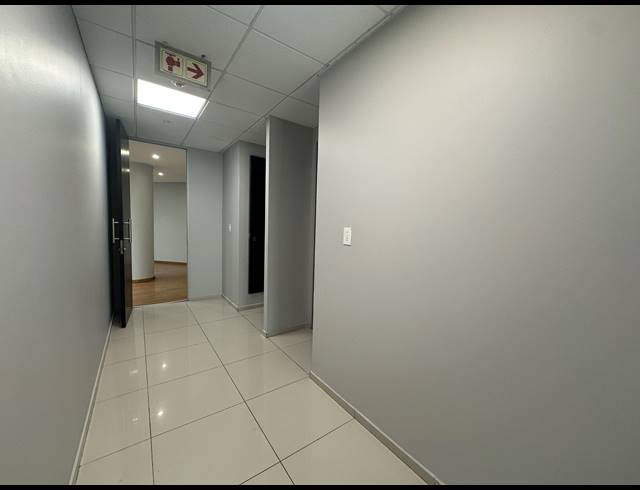 947M² OFFICE TO LET IN SANDTON CENTRAL